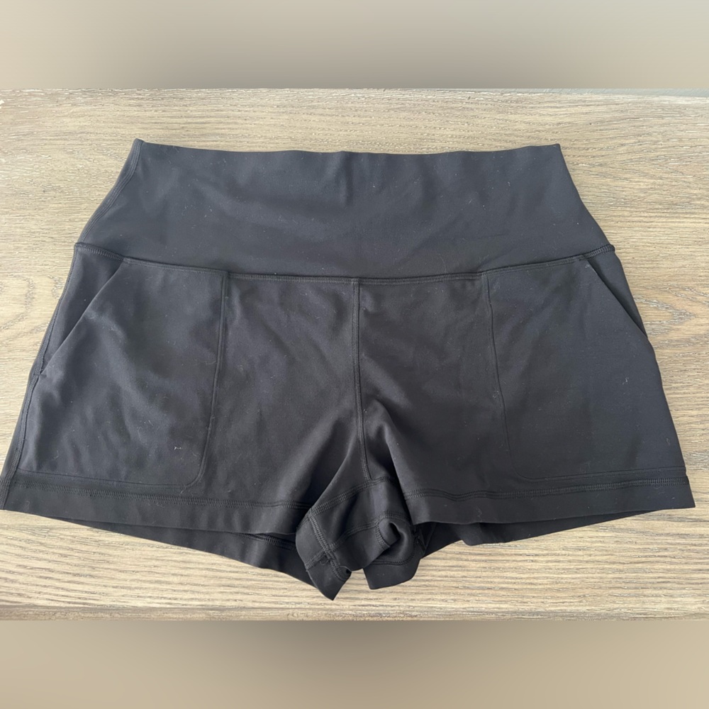 LULULEMON ALIGN SHORTS
